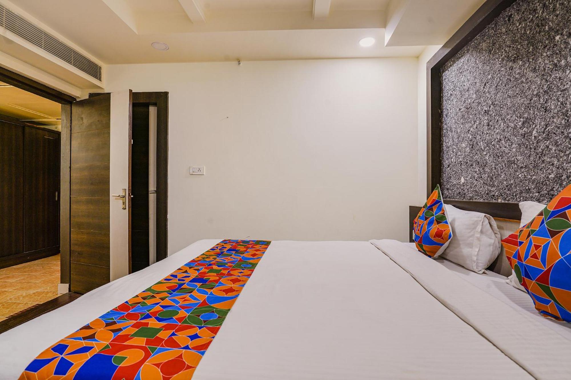 Fabhotel Golden Way Виджаявада Экстерьер фото